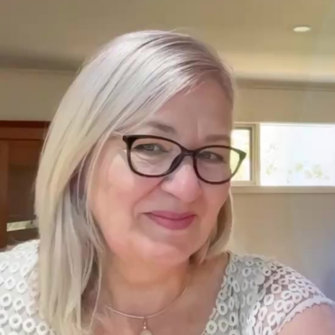 Image of Louise Hayes